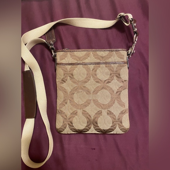 COACH CROSSBODY BAG - Picture 2 of 4